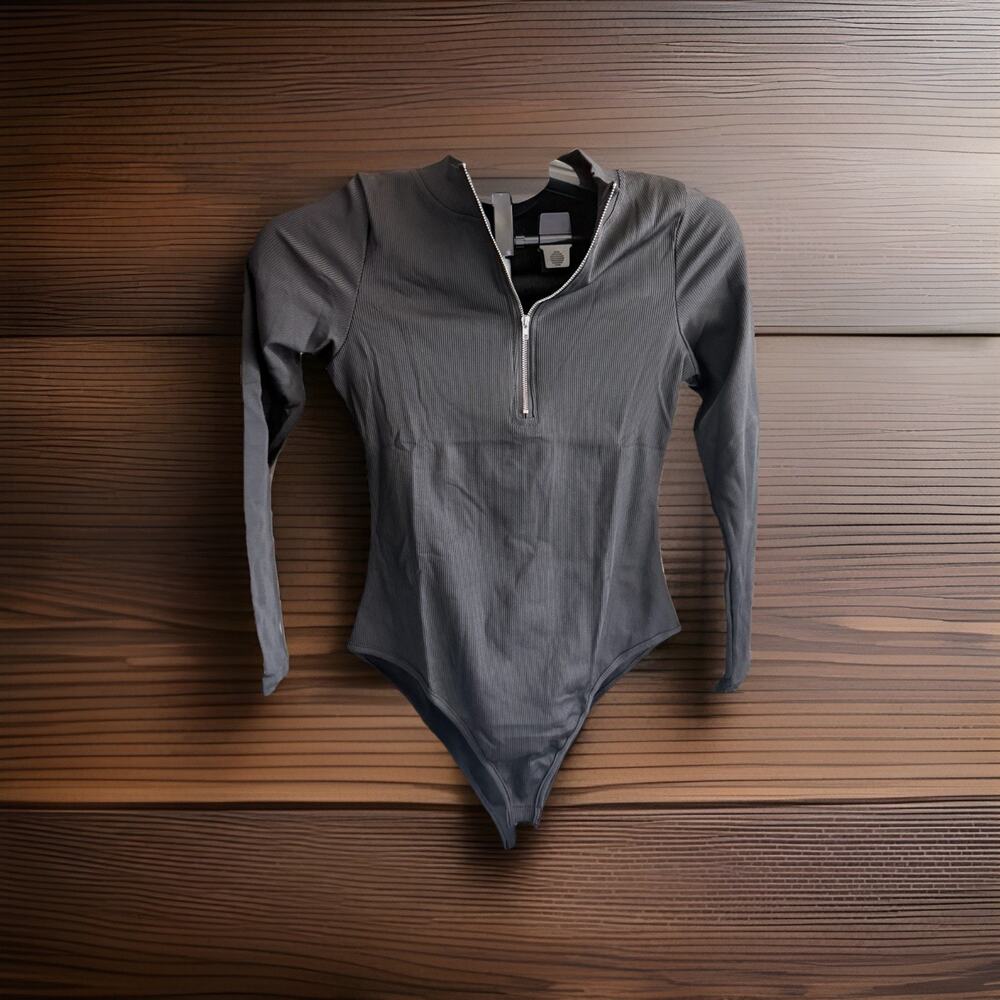 Body Suit Long Sleeve Ribbed In Ex Large Color Black With Zipper For Women NWT